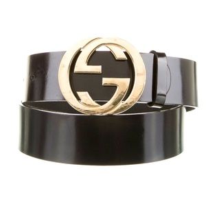Authentic GUCCI Interlocking G’s leather belt kit. Gold tone G’s with black belt